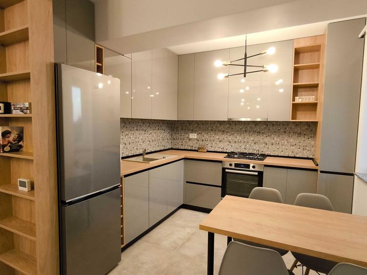 Apartament cu 2 camere decomandat în Calea Severinului
