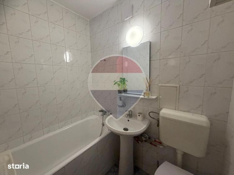 Apartament cu 3 camere în Drumul Taberei