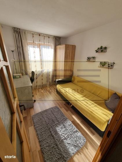 Apartament cu 3 camere semidecomandat în Alexandru cel Bun