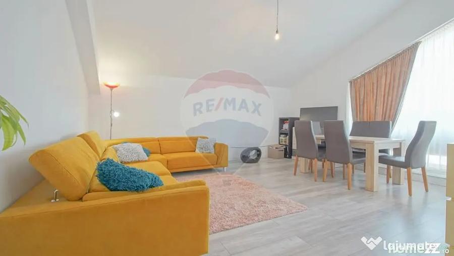 Apartament cu 4 camere semidecomandat în Central
