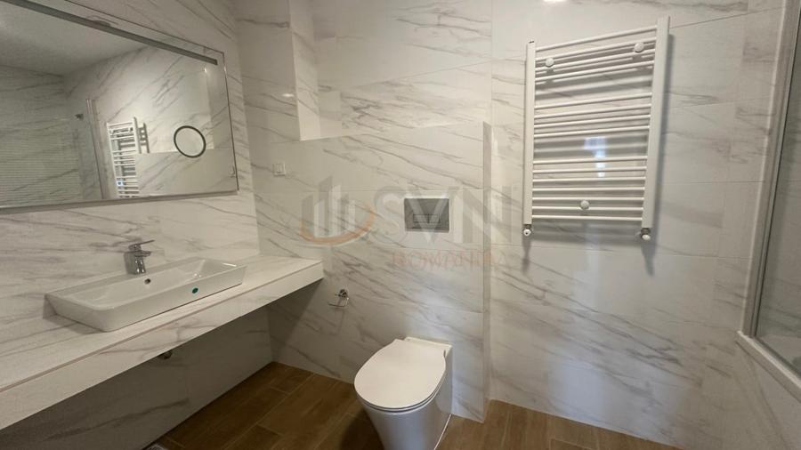 Apartament cu 4 camere semidecomandat în Bucur Obor