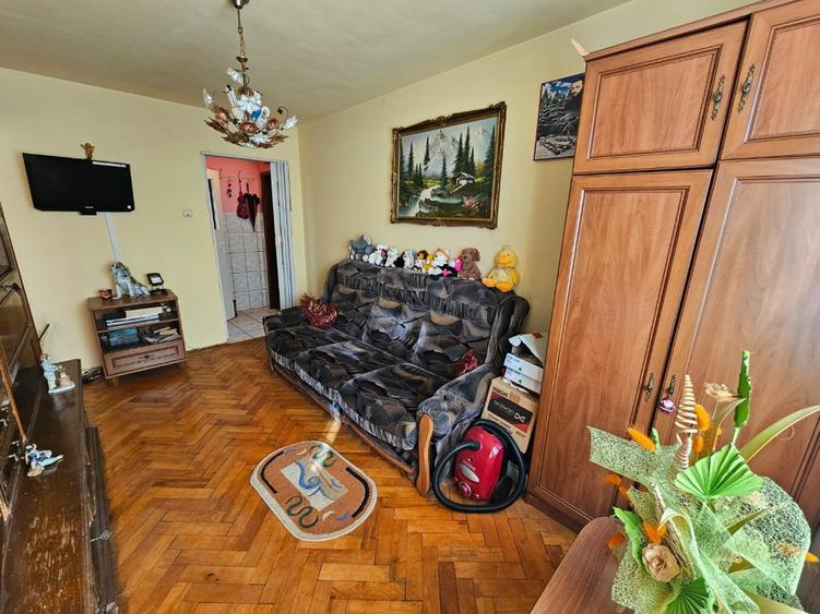 Apartament 2 camere,etaj 2 zona Dacia - 6