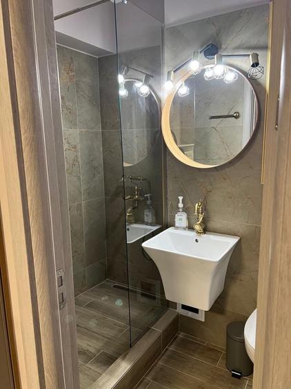 Apartament cu 2 camere decomandat în Casa de Cultură