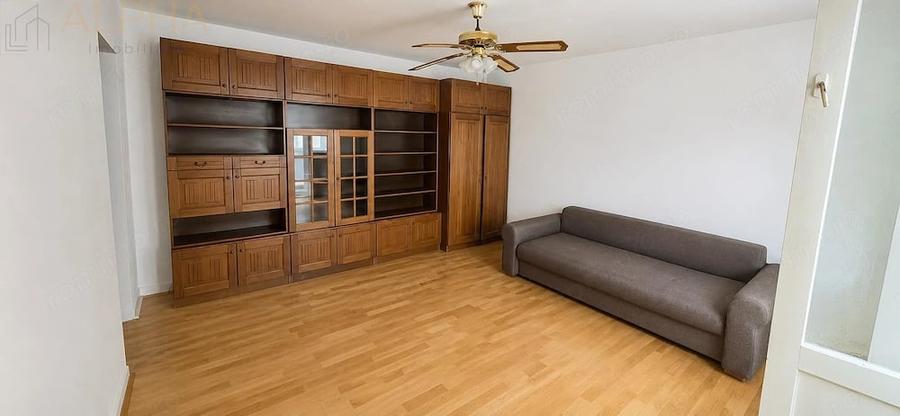 Apartament cu 2 camere decomandat în Calea Moldovei
