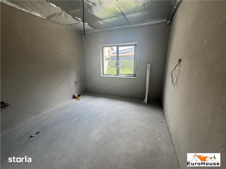 Casă cu 4 camere cu Teren 370 Mp în Central