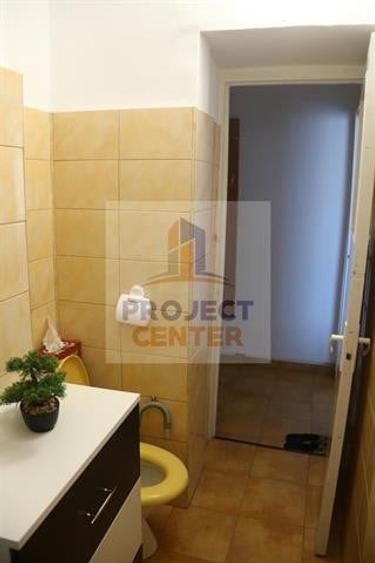 Apartament cu 2 camere nedecomandat în Craiovei