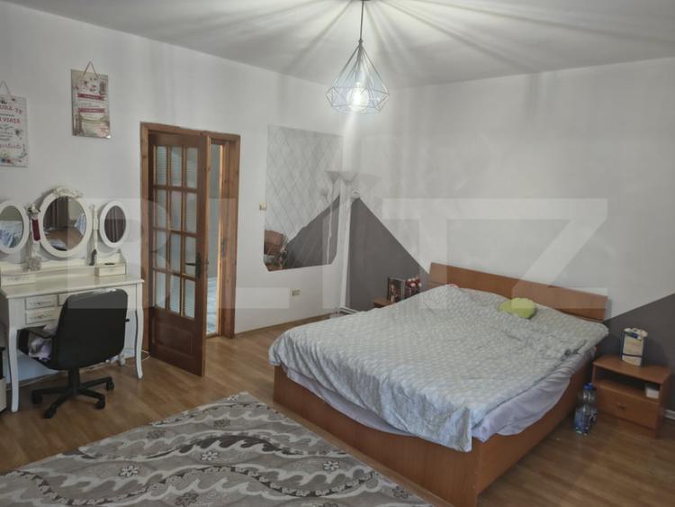 Casă cu 5 camere cu Teren 1325 Mp în Central