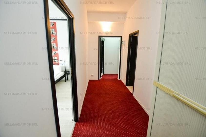 Apartament cu 6 camere decomandat, mobilat în Universitate