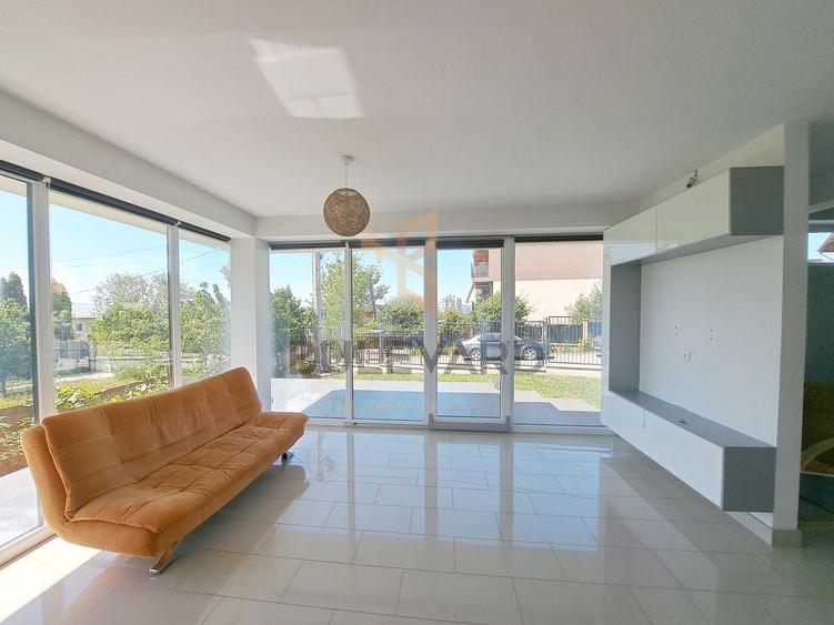 Duplex cu 4 camere cu Canalizare în Europa