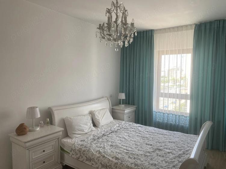 Apartament cu 3 camere decomandat în Metalurgiei