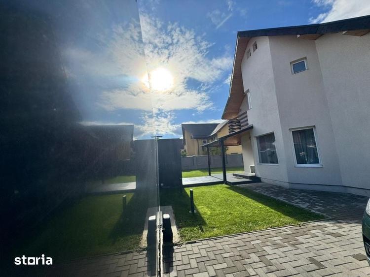 Casă cu 4 camere cu Teren 404 Mp în Recea