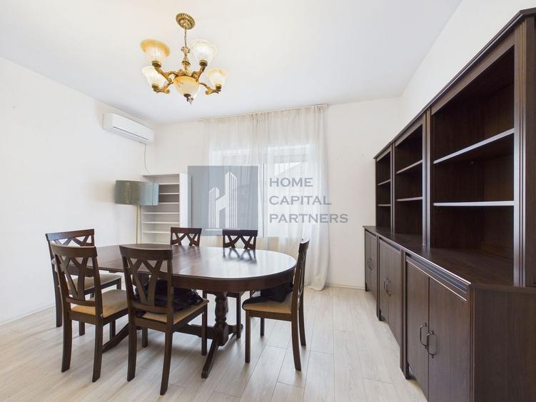 Casă individuală cu 6 camere cu Canalizare în Pasărea