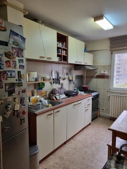 Apartament cu 3 camere decomandat în Tomis Nord