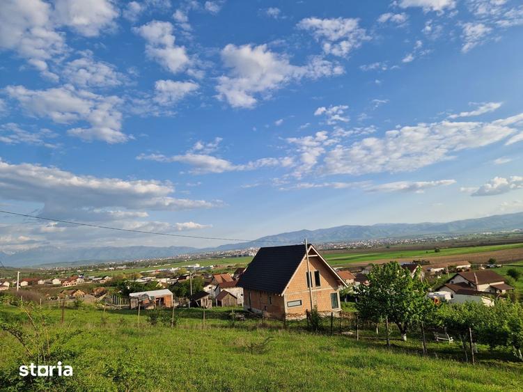 Teren de 1250 mp, în Șura Mare