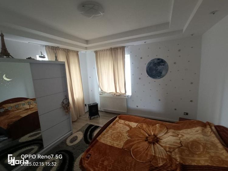 Casă cu 4 camere în Pietriș