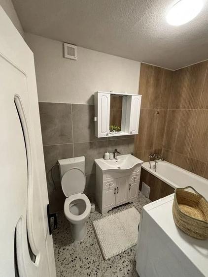 Apartament cu 2 camere semidecomandat în Florești