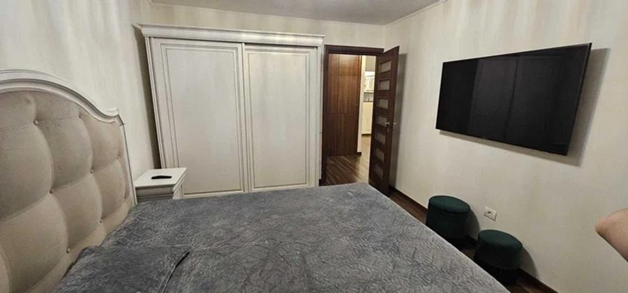 Apartament cu 4 camere decomandat, mobilat în Tomis II