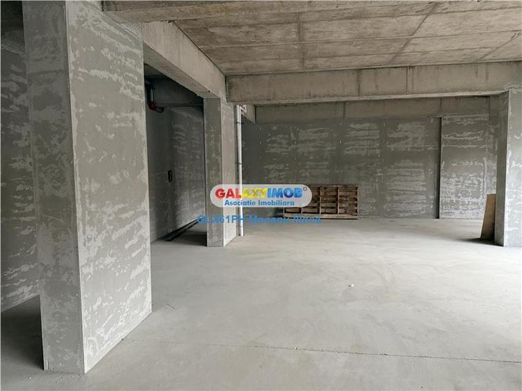Spațiu comercial, de 94 mp, în Albert