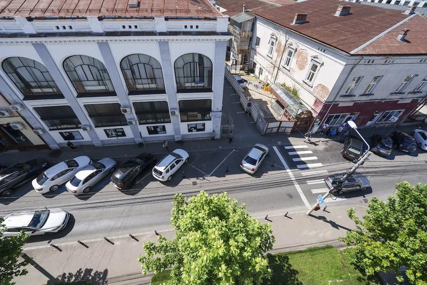 Apartament cu 2 camere decomandat în Ultracentral