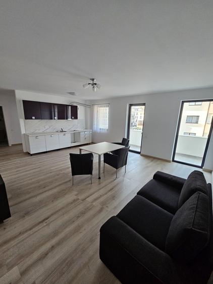 Apartament cu 2 camere decomandat în Florești