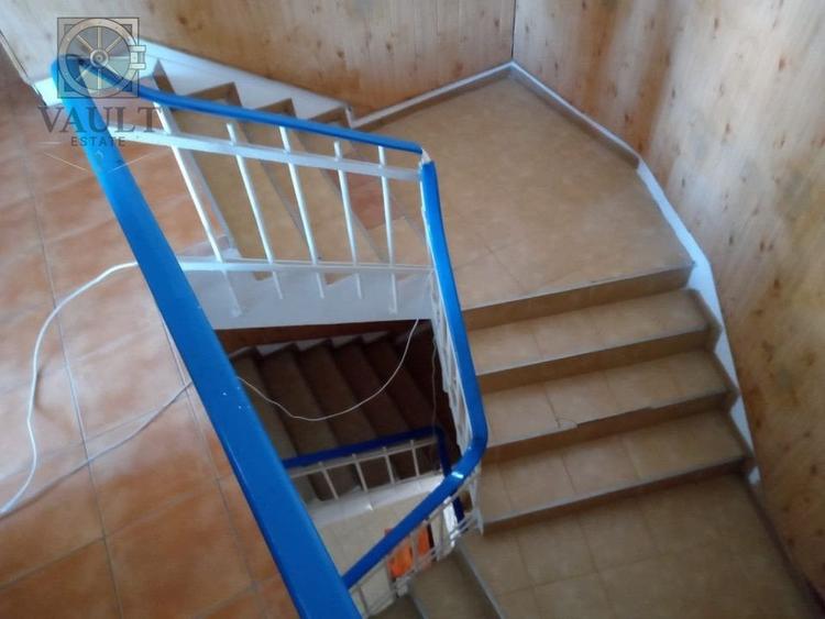 Casă individuală cu 12 camere cu Canalizare în Tineretului