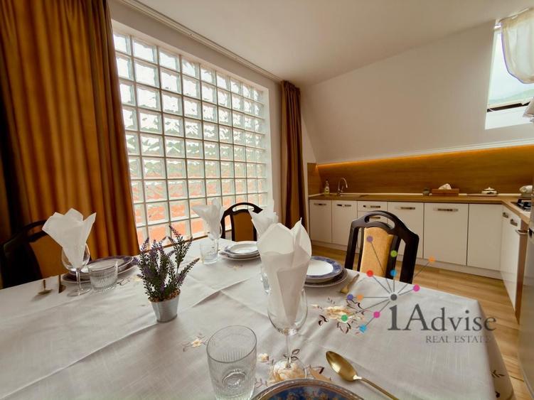 Apartament cu 4 camere semidecomandat în Schei