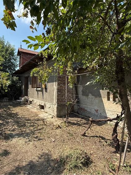 Casă cu 2 camere cu Teren 250 Mp în Valea Călugărească