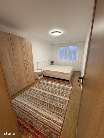 Apartament cu 4 camere semidecomandat în Central