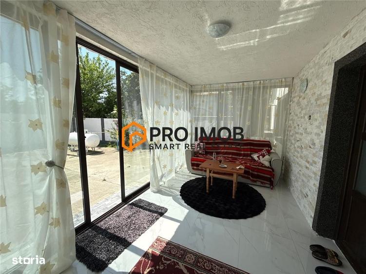 Casă cu 4 camere decomandat în Central
