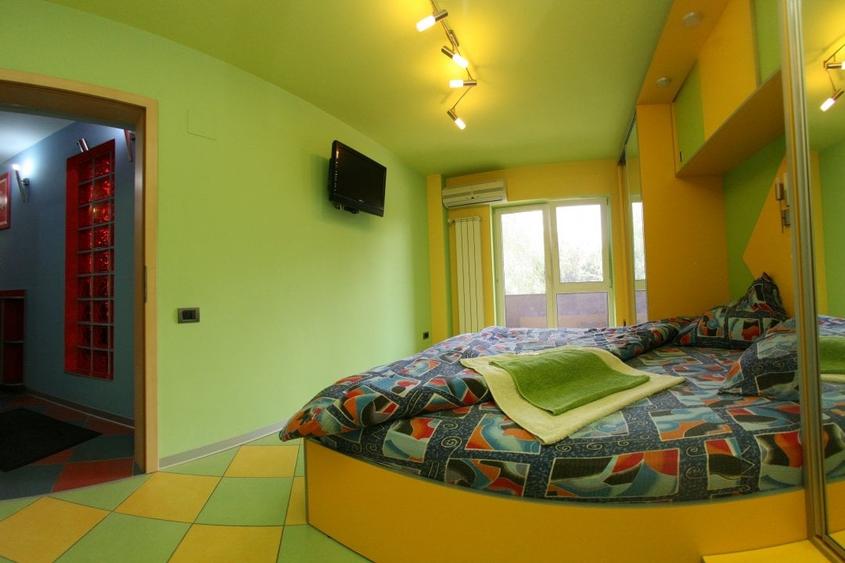 Apartament cu 4 camere decomandat, mobilat în Complex Studențesc