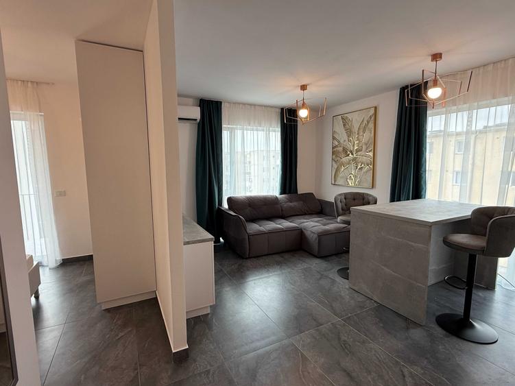 Apartament cu 2 camere decomandat în Central