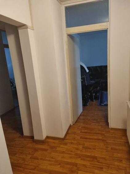Apartament cu 3 camere decomandat în Mofleni