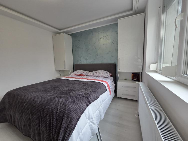 Apartament cu 2 camere circular în Micro 17