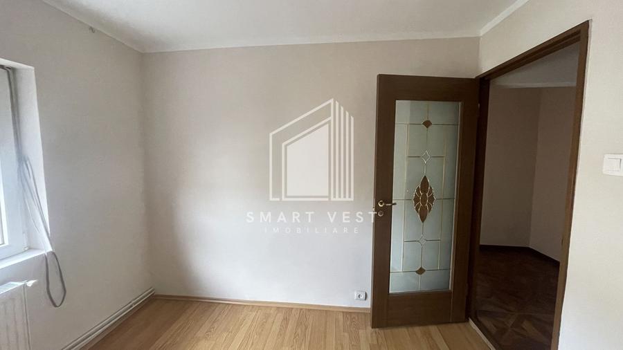 Apartament cu 3 camere decomandat, mobilat în Micro 16