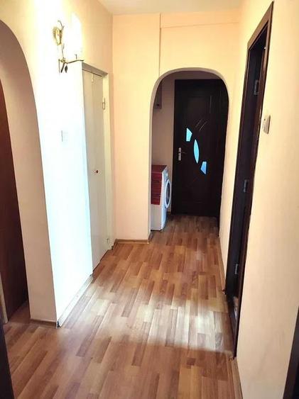 Apartament cu 2 camere decomandat în Radu Negru