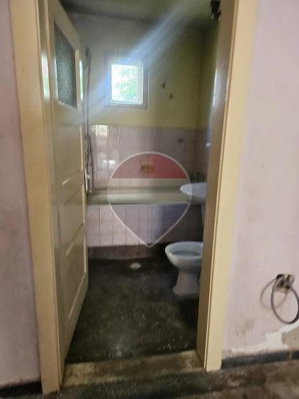 Casă cu 6 camere cu Teren 631 Mp în Ultracentral