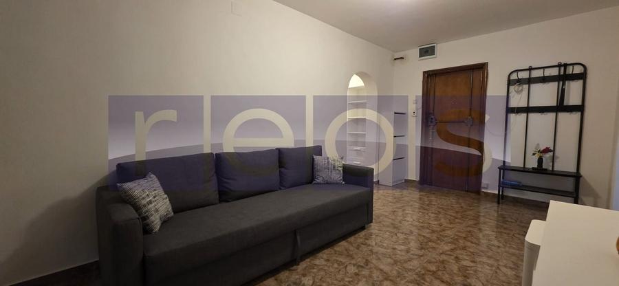 Apartament cu 4 camere semidecomandat, mobilat în Tineretului