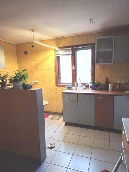 Casă individuală cu 6 camere cu Canalizare în Poiana Câmpina