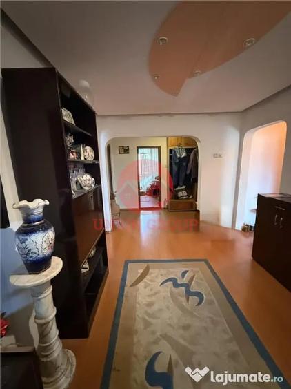 Apartament cu 4 camere decomandat în Inel II