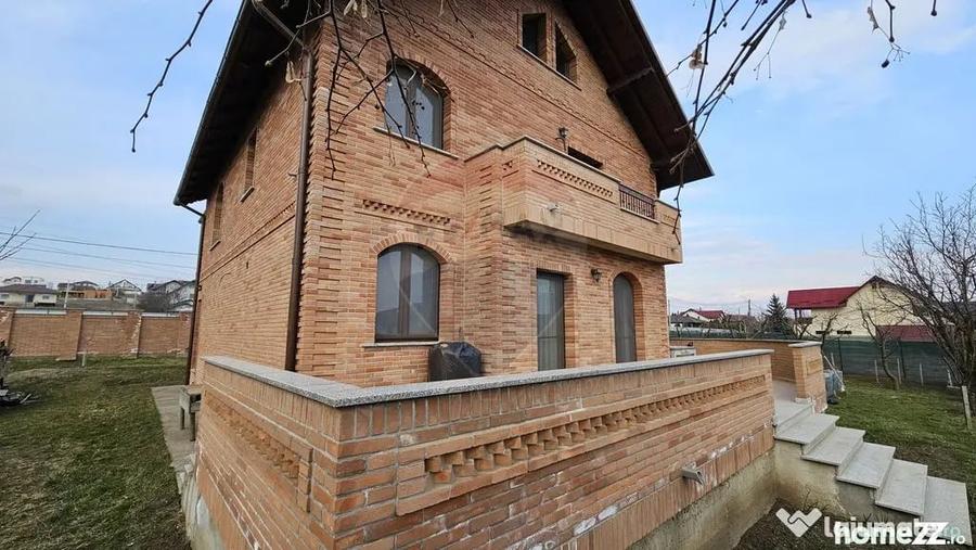 Casă cu 5 camere cu Teren 840 Mp în Șcheia