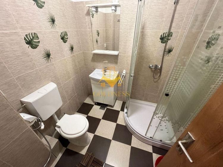 Apartament cu 3 camere semidecomandat, mobilat în Dâmbul Rotund