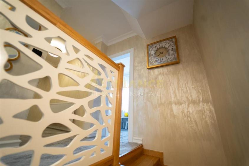 Casă cu 7 camere cu Teren 330 Mp în Metalurgiei
