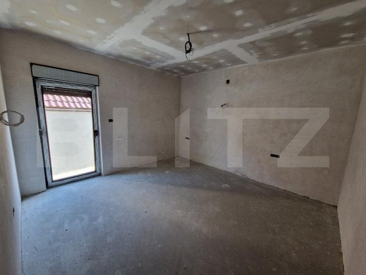 Duplex cu 4 camere cu Teren 300 Mp în Partoș