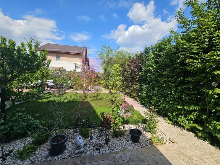 Casă cu 4 camere cu Teren 375 Mp în Central