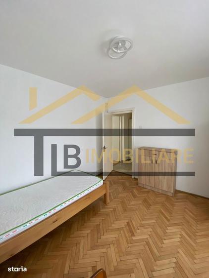 Apartament cu 3 camere semidecomandat în Central