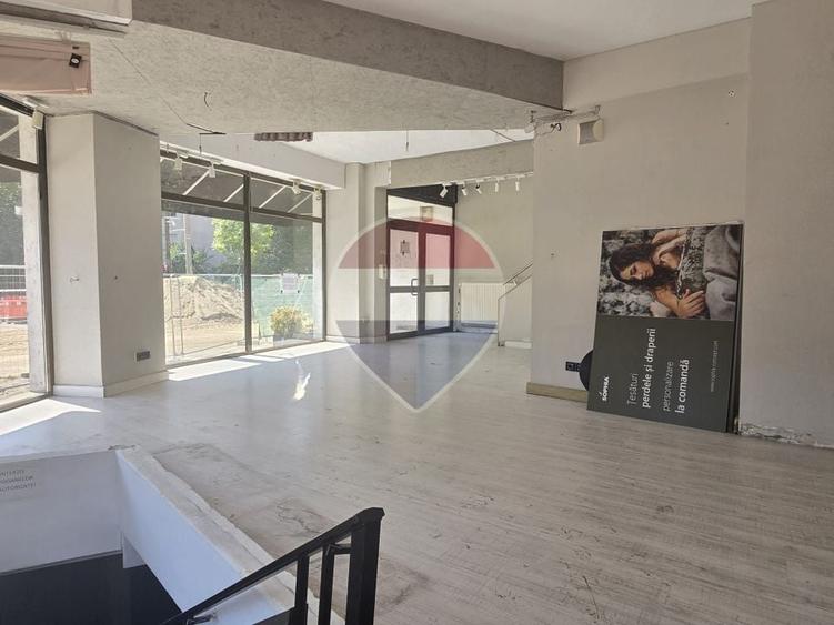 Spațiu comercial, de 230 mp, în Gara de Nord
