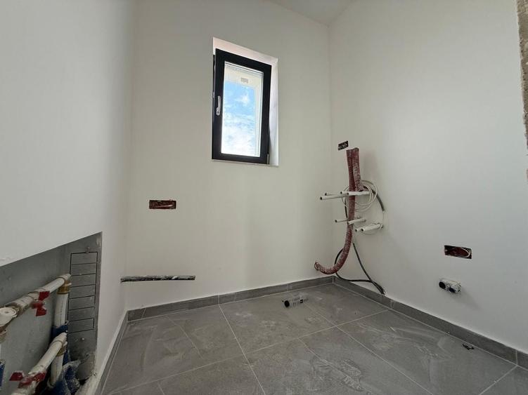 Casă individuală cu 4 camere cu Canalizare în Corbeanca