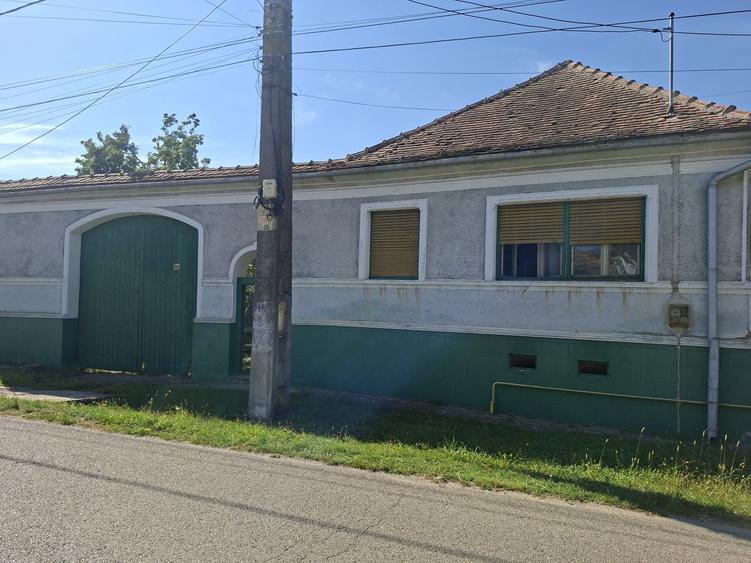 Casă cu 3 camere cu Teren 364 Mp în Central