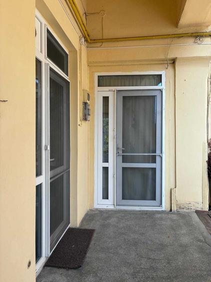 Apartament cu 3 camere semidecomandat în Ultracentral