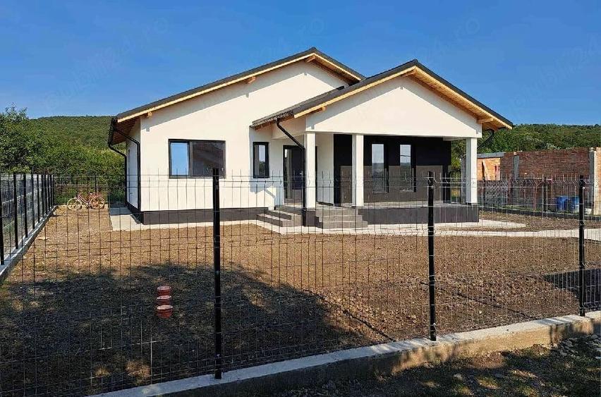 Casă cu Teren 500 Mp în Muntenii de Jos